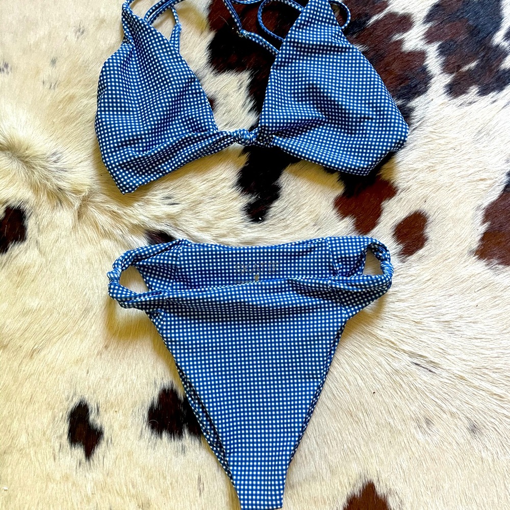 Salty Blonde x Skatie bikini